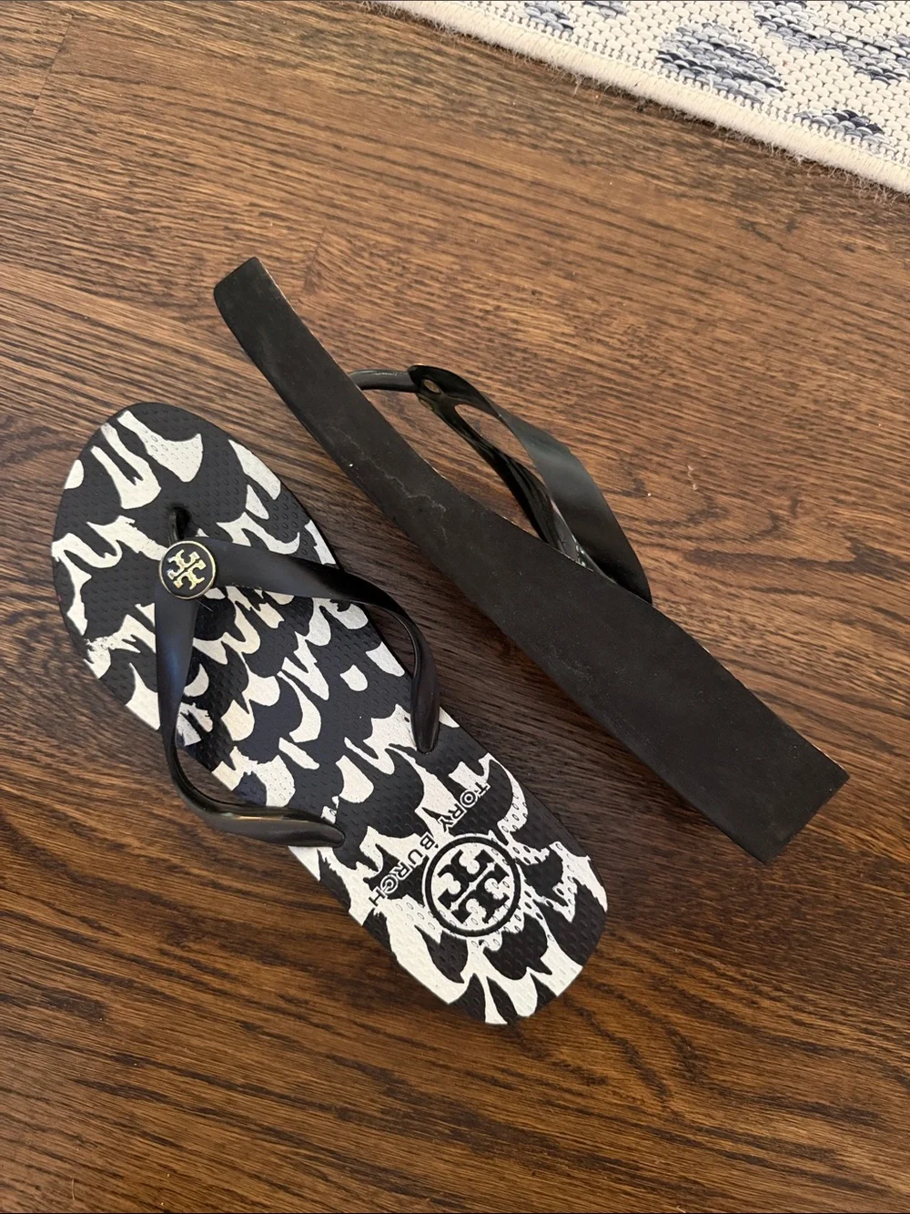 Tory Burch women’s black